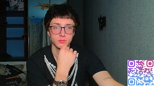 Snapshot of 8goat chatting on 11.29.25 8goat online show from 11.29.25