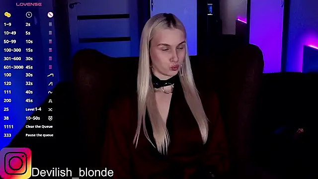 HitchcocianBlonde online show from 03.03.26