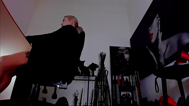 demisweet online show from 02.14.26