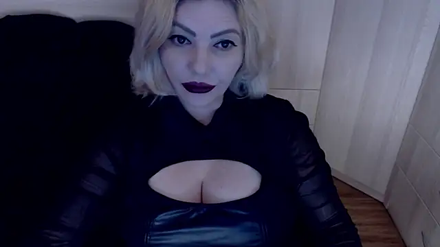 Snapshot of demisweet chatting on 05.18.26 demisweet online show from 05.18.26