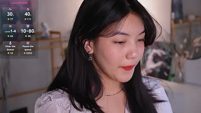 MoiraEger online show from 10.24.25