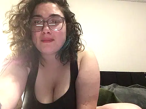 paigeycakes online show from 12.20.25