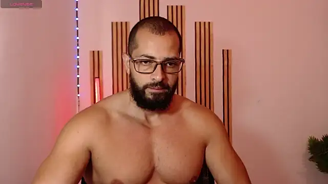 Snapshot of magnumchris chatting on 07.18.26 magnumchris online show from 07.18.26