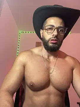 Snapshot of magnumchris chatting on 07.19.26 magnumchris online show from 07.19.26