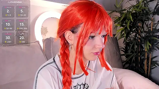 Molly Platt online show from 12.04.25