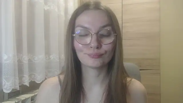 LooveELLYx online show from 12.23.24