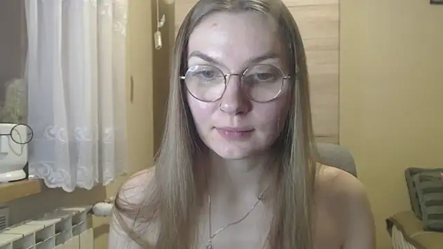 LooveELLYx online show from 12.27.24