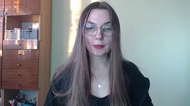 LooveELLYx online show from 01.07.25