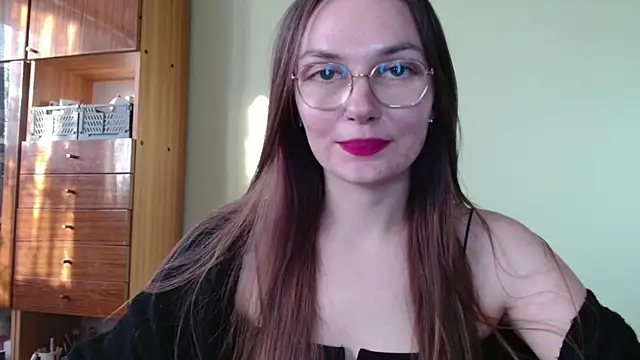 LooveELLYx online show from 02.10.25