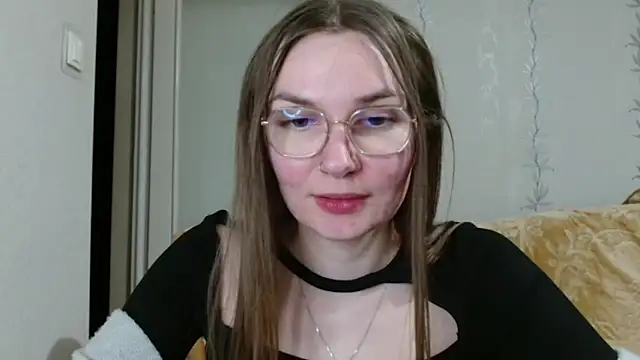 LooveELLYx online show from 03.20.25