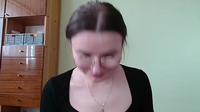 LooveELLYx online show from 05.13.26