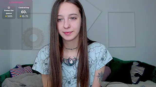 Little cherryy   online show from 10.04.25