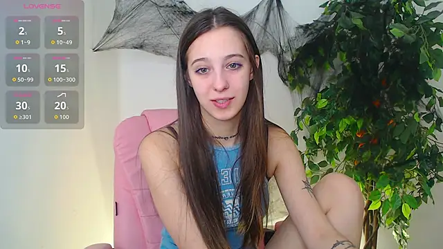 Little cherryy   online show from 10.28.25