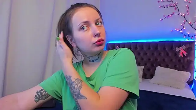 LilaVame online show from 10.21.25