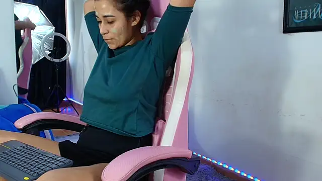 GraceWallace  online show from 04.12.26