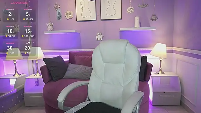 DahliaGrey online show from 10.27.25