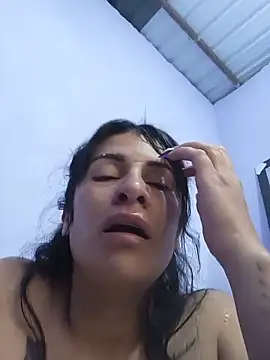 Snapshot of karinnahotdirty chatting on 06.11.26 karinnahotdirty online show from 06.11.26