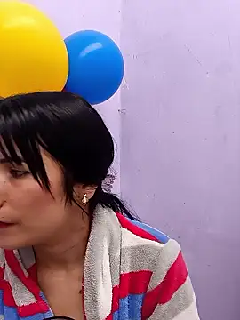 Snapshot of karinnahotdirty chatting on 06.22.26 karinnahotdirty online show from 06.22.26