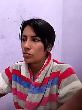 Snapshot of karinnahotdirty chatting on 07.14.26 karinnahotdirty online show from 07.14.26