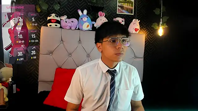 Snapshot of Thiago_Kozak chatting on 09.24.25 Thiago Kozak online show from 09.24.25