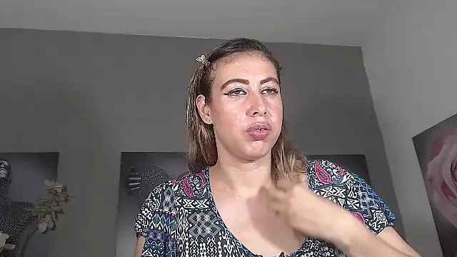 Snapshot of AntonellaBlanc chatting on 05.22.26 AntonellaBlanc online show from 05.22.26