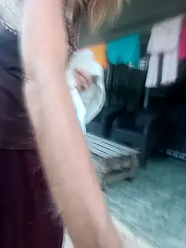 Snapshot of LunaNatural chatting on 12.04.25 LunaNatural online show from 12.04.25