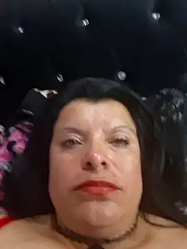Snapshot of Hanna_Kieran chatting on 10.22.25 Hanna Kieran online show from 10.22.25