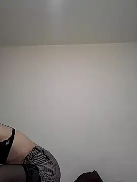 Oriana111 online show from 10.27.25