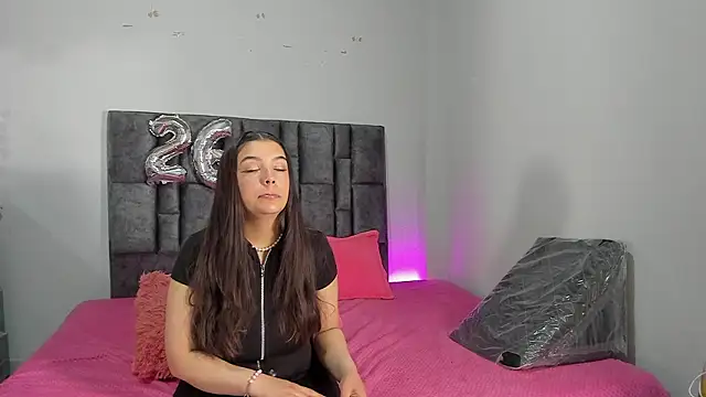 Esmeraldaa- online show from 03.24.26