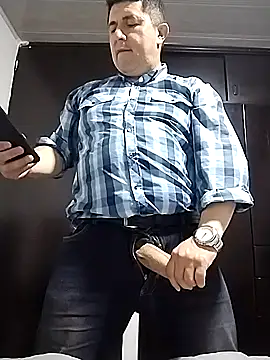 Snapshot of BigCristh79 chatting on 10.06.25 BigCristh79 online show from 10.06.25