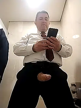 Snapshot of BigCristh79 chatting on 10.12.25 BigCristh79 online show from 10.12.25