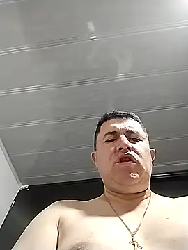 Snapshot of BigCristh79 chatting on 10.14.25 BigCristh79 online show from 10.14.25