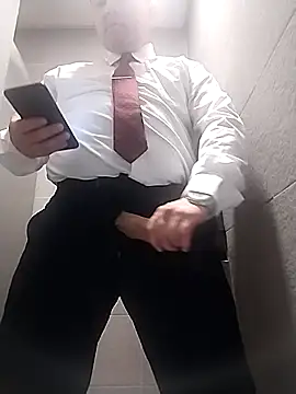 Snapshot of BigCristh79 chatting on 10.26.25 BigCristh79 online show from 10.26.25