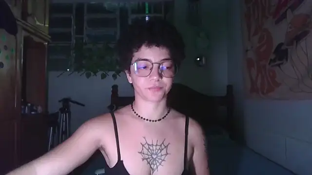 Snapshot of CamillyBlum chatting on 04.16.26 CamillyBlum online show from 04.16.26