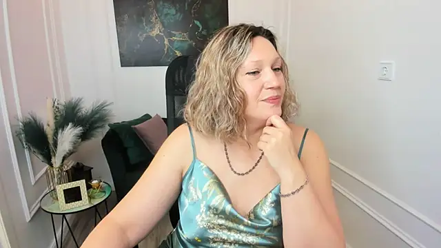 NinaStarle online show from 04.12.26