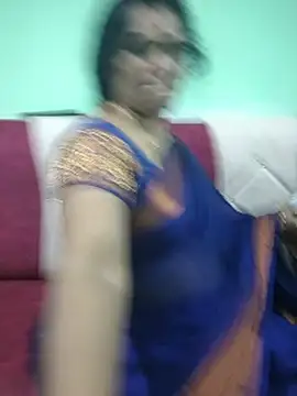Snapshot of tamilaruvi chatting on 05.30.26 tamilaruvi online show from 05.30.26