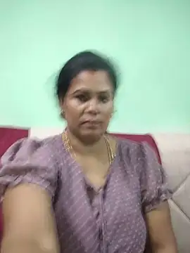 Snapshot of tamilaruvi chatting on 06.18.26 tamilaruvi online show from 06.18.26