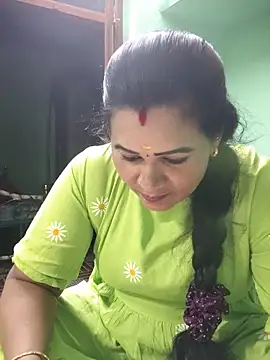 Snapshot of tamilaruvi chatting on 06.20.26 tamilaruvi online show from 06.20.26