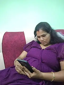 Snapshot of tamilaruvi chatting on 07.08.26 tamilaruvi online show from 07.08.26