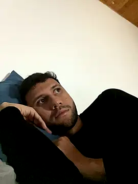 Snapshot of Michaell_Spinelly chatting on 09.18.25 Michaell Spinelly online show from 09.18.25