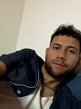 Snapshot of Michaell_Spinelly chatting on 09.22.25 Michaell Spinelly online show from 09.22.25