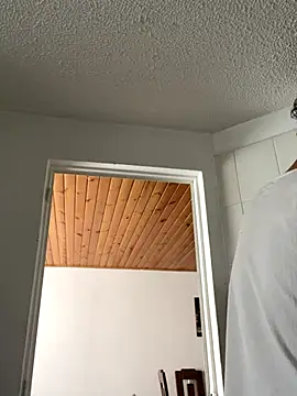 Snapshot of Michaell_Spinelly chatting on 09.22.25 Michaell Spinelly online show from 09.22.25