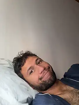 Snapshot of Michaell_Spinelly chatting on 09.24.25 Michaell Spinelly online show from 09.24.25