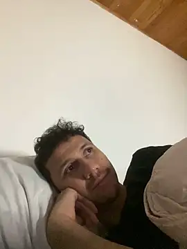 Snapshot of Michaell_Spinelly chatting on 09.28.25 Michaell Spinelly online show from 09.28.25