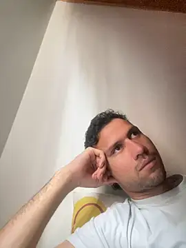 Snapshot of Michaell_Spinelly chatting on 10.20.25 Michaell Spinelly online show from 10.20.25