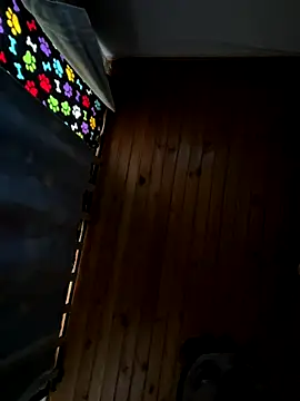 Snapshot of Michaell_Spinelly chatting on 10.23.25 Michaell Spinelly online show from 10.23.25