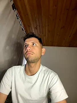 Snapshot of Michaell_Spinelly chatting on 11.06.25 Michaell Spinelly online show from 11.06.25