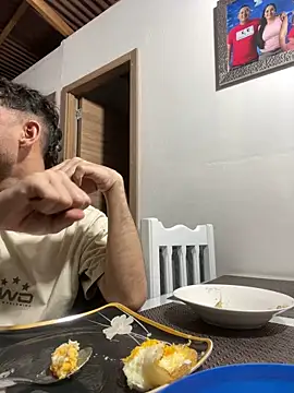 Snapshot of Michaell_Spinelly chatting on 11.13.25 Michaell Spinelly online show from 11.13.25