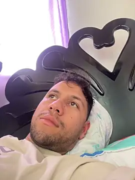 Snapshot of Michaell_Spinelly chatting on 11.15.25 Michaell Spinelly online show from 11.15.25