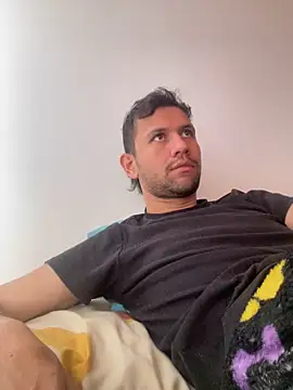 Snapshot of Michaell_Spinelly chatting on 11.30.25 Michaell Spinelly online show from 11.30.25